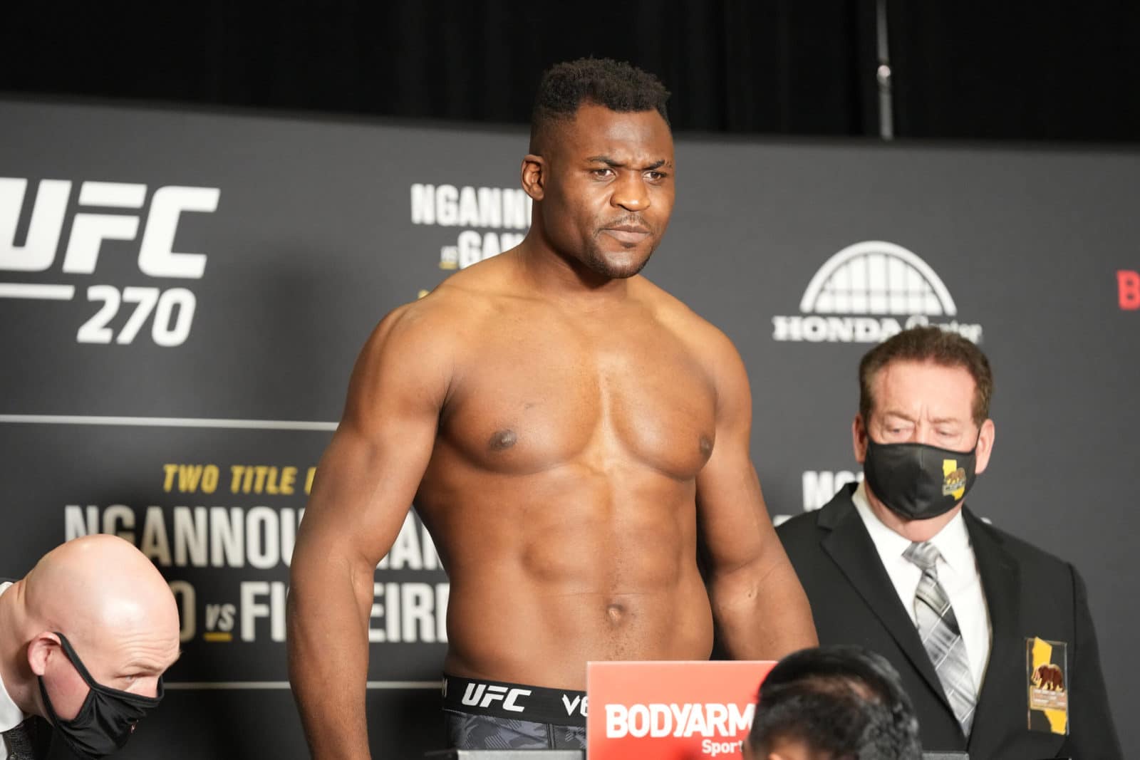 Francis Ngannou beim Weigh-In